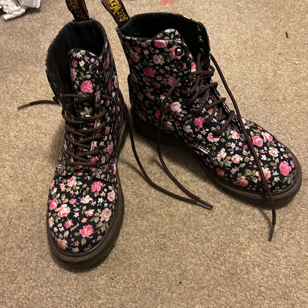 Floral Dr. Martins